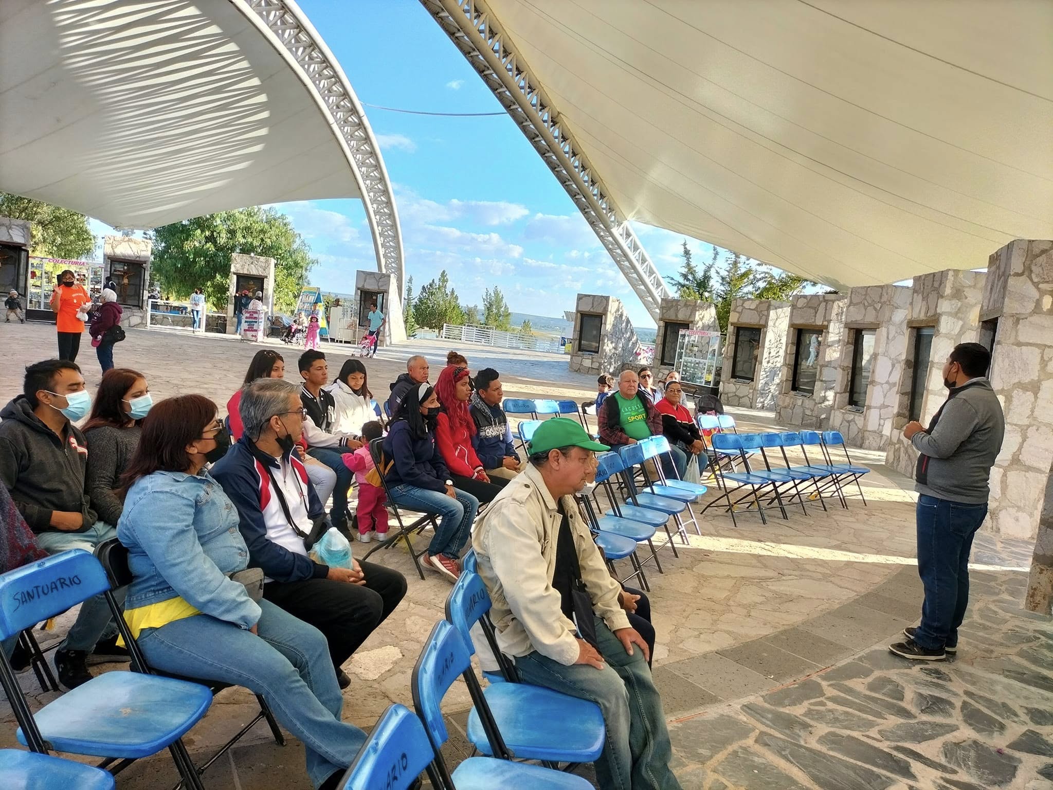 Catequesis en el Santuario del Cristo Roto, Aguascalientes